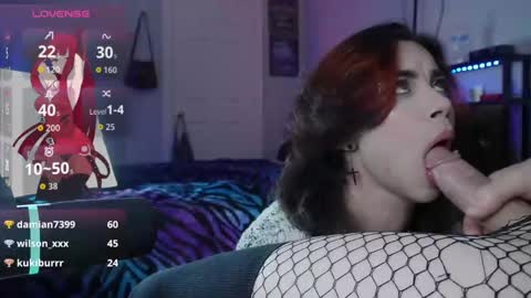 Snapshot of milkingmarlo chatting on 11.22.25 milkingmarlo online show from 11.22.25