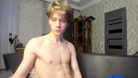 Isaac online show from 02.08.26