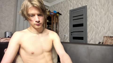 Isaac online show from 05.12.26