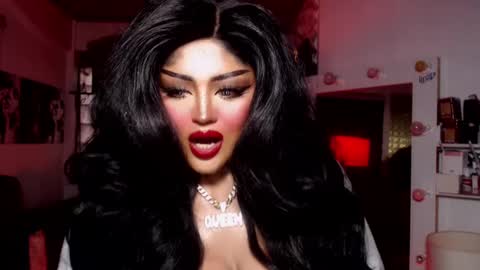 milkshakelavinia online show from 01.06.25