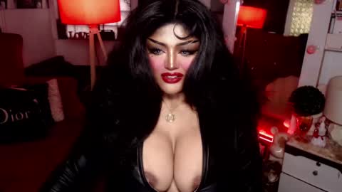 milkshakelavinia online show from 01.12.25