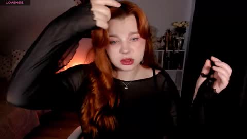 Snapshot of milky_wayx chatting on 11.30.25 Lisa online show from 11.30.25