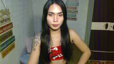 Snapshot of milkycumnel23 chatting on 11.12.25 NEL 23 online show from 11.12.25