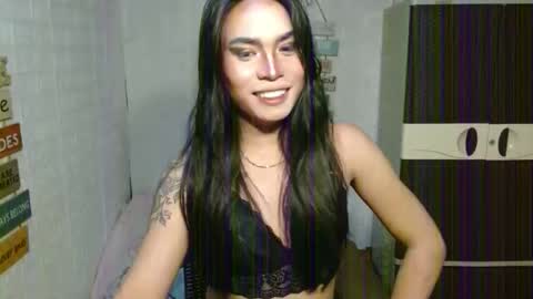 Snapshot of milkycumnel23 chatting on 11.13.25 NEL 23 online show from 11.13.25