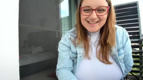 Livia online show from 05.10.26
