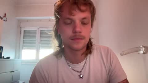 Snapshot of milkymitch chatting on 01.06.25 Mimi online show from 01.06.25