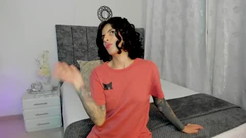 Milagros online show from 02.15.25