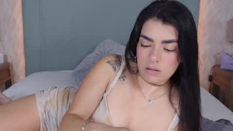 MillaBliss online show from 03.05.25