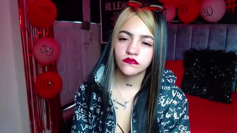 Violeta online show from 02.19.25