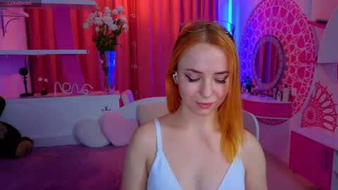 Snapshot of millana_hot chatting on 09.19.25 Milana online show from 09.19.25