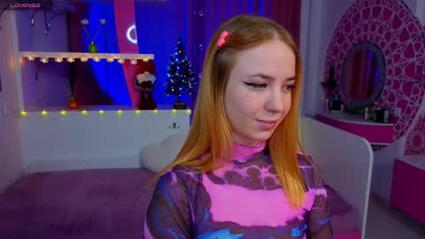 Snapshot of millana_hot chatting on 12.20.25 Milana online show from 12.20.25