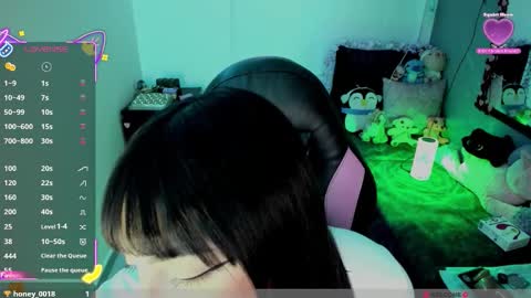 Snapshot of millandiux chatting on 01.14.26 millandiux online show from 01.14.26