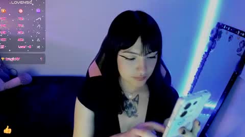 Snapshot of millandiux chatting on 06.21.26 millandiux online show from 06.21.26