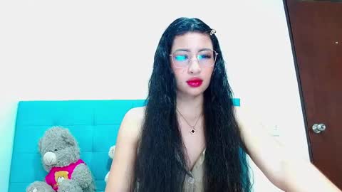 Snapshot of miller_sweet chatting on 02.18.25 Aleja online show from 02.18.25
