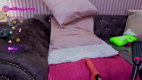 milleyjones_ online show from 04.25.26