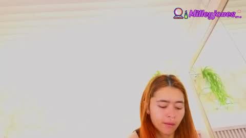 Snapshot of milleyjones_ chatting on 06.25.26 milleyjones_ online show from 06.25.26