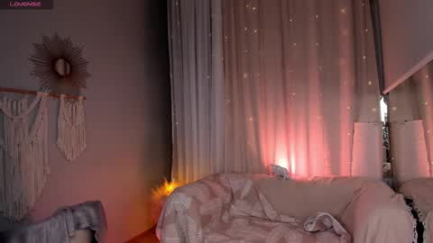 Snapshot of milliminimouse chatting on 03.03.26 milliminimouse online show from 03.03.26