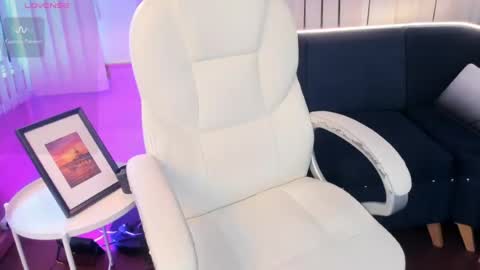 Snapshot of milly_white chatting on 08.03.26 Milena online show from 08.03.26