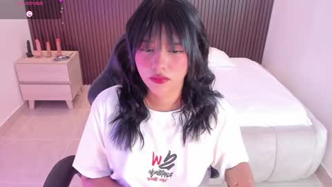 millyevans1 online show from 04.25.26