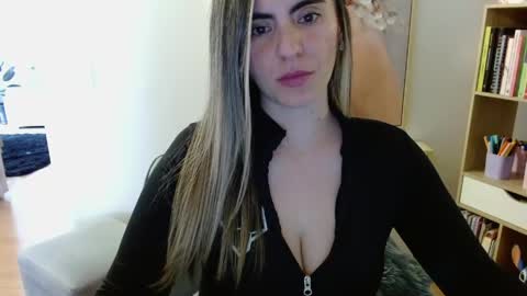 Snapshot of milu_23 chatting on 03.19.26 Camila online show from 03.19.26