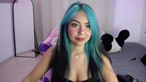 Snapshot of milusolers chatting on 09.20.25 Milusolers online show from 09.20.25