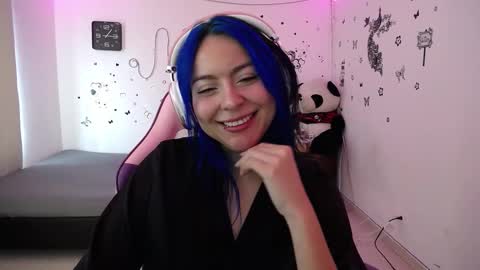 Snapshot of milusolers chatting on 11.28.25 Milusolers online show from 11.28.25