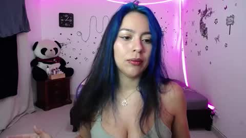 Snapshot of milusolers chatting on 12.02.25 Milusolers online show from 12.02.25