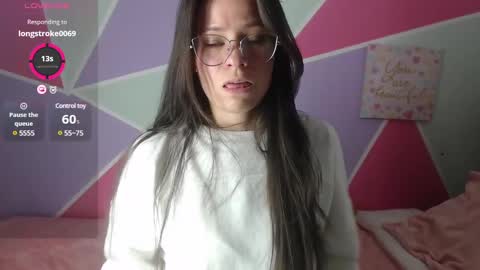 Snapshot of mily_miley chatting on 02.21.25 Mily Miley online show from 02.21.25