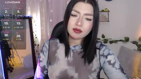 Mily online show from 11.25.25