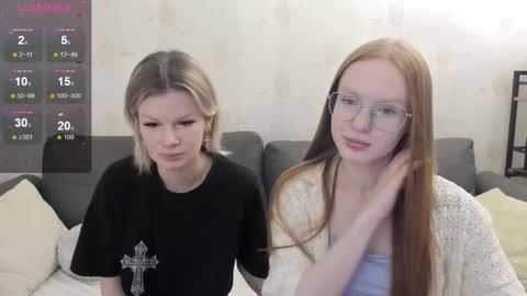 Snapshot of milymi_ chatting on 10.27.25 Milena and Jasper online show from 10.27.25