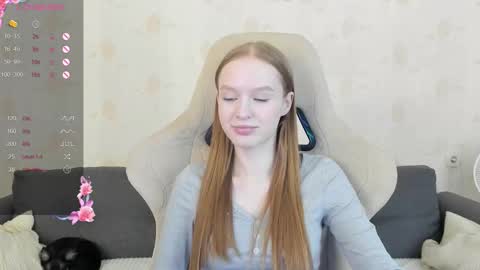 Snapshot of milymi_ chatting on 12.19.25 Milena and Jasper online show from 12.19.25