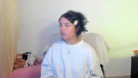 Snapshot of mimi_sa chatting on 05.20.26 Mimii online show from 05.20.26