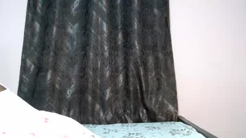 Snapshot of mimiebony chatting on 07.23.26 mimiebony online show from 07.23.26
