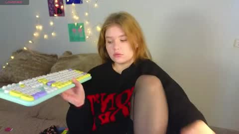 hi Im Mina  online show from 04.23.26