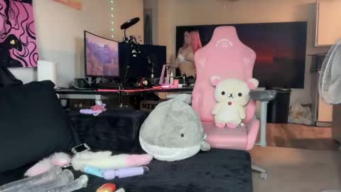 Mina online show from 05.26.26