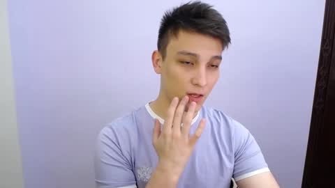 Snapshot of minato_kono chatting on 02.18.25 minato_kono online show from 02.18.25