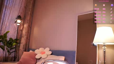 Frances  Next streams Thu Fri Sat 8am -  4pm GMT3 online show from 09.26.25