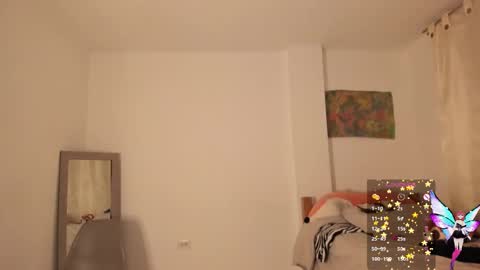 Snapshot of minefoxy2 chatting on 01.12.25 Amber online show from 01.12.25