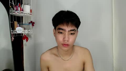 mingkla_man online show from 04.12.26