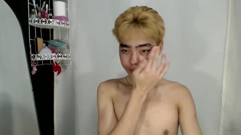 mingkla_man online show from 05.03.26