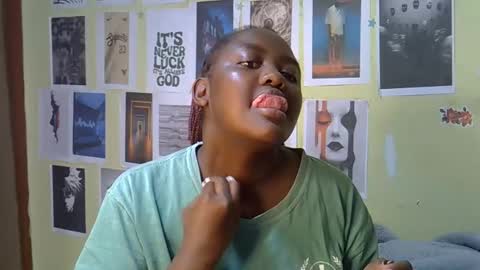 Snapshot of mini_karee chatting on 03.21.26 mini_karee online show from 03.21.26