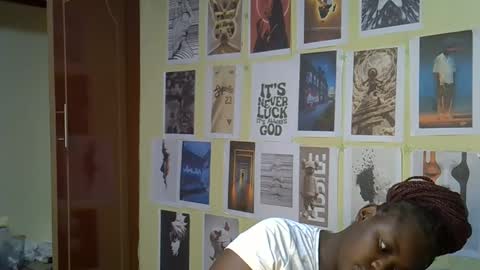 Snapshot of mini_karee chatting on 03.24.26 mini_karee online show from 03.24.26