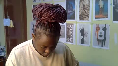 Snapshot of mini_karee chatting on 03.28.26 mini_karee online show from 03.28.26