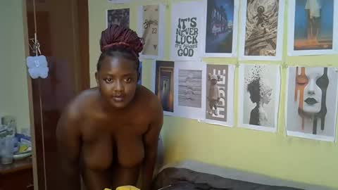 Snapshot of mini_karee chatting on 03.30.26 mini_karee online show from 03.30.26