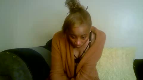 minieme001 online show from 03.31.26