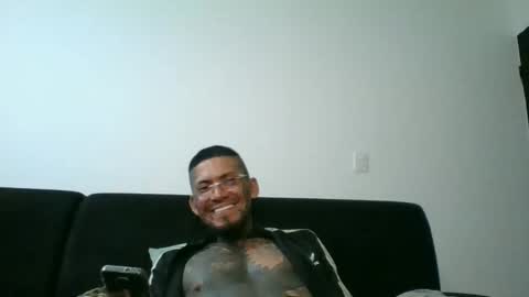 Snapshot of miniimgra chatting on 10.26.25 miniimgra online show from 10.26.25