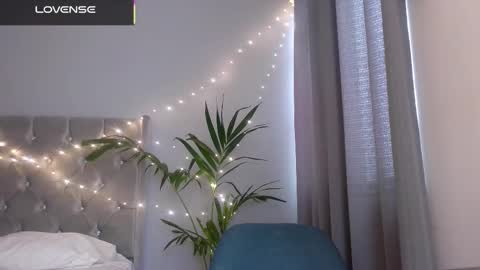 Snapshot of minikunis chatting on 11.27.25 Mini Mila Kunis ft Ashton Katchero. Follow me to stay in touch online show from 11.27.25