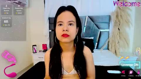 minilove_01 online show from 02.26.26