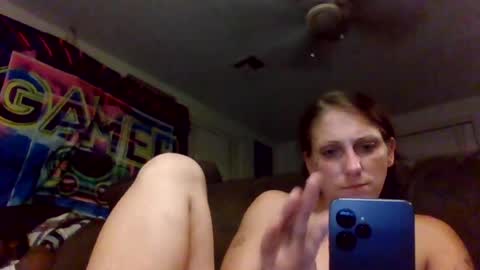 Snapshot of minnie2sexi chatting on 06.24.26 Minnie online show from 06.24.26