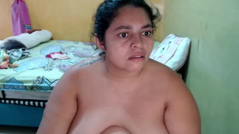 Snapshot of minnie_bbw69 chatting on 05.13.26 Andrea online show from 05.13.26